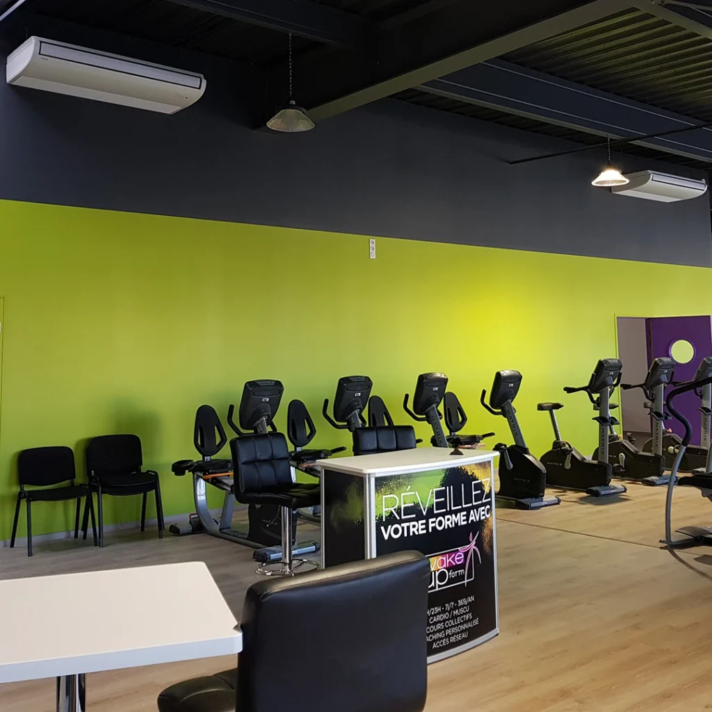 Chauffage professionnel et climatisation réversible dans une sale de sport près de Fontenay-le-comte
