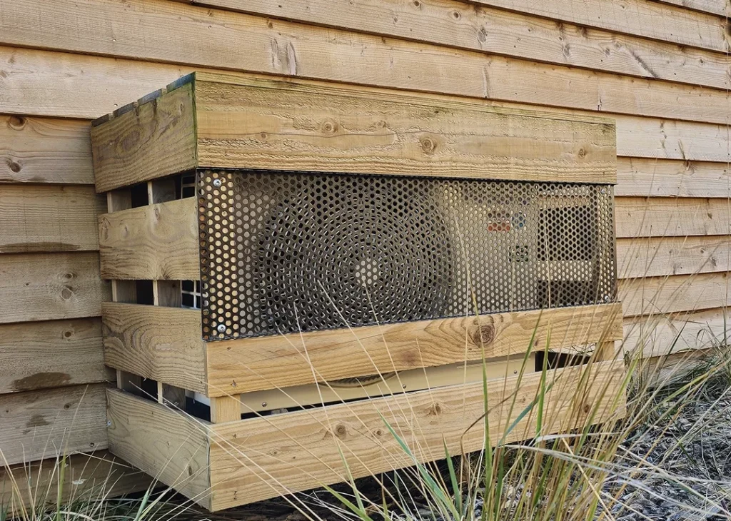 Climatisation pour bungalow avec habillage extérieur en Vendée