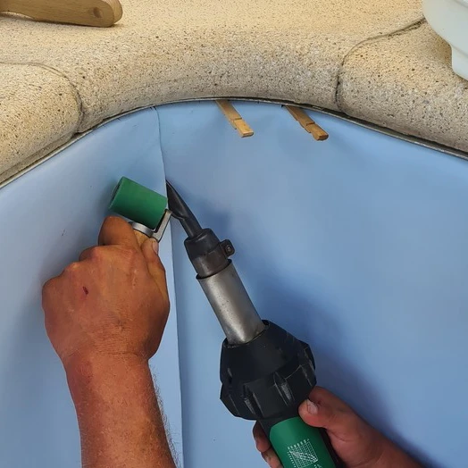 Effectuer les joints pour la membrane armée